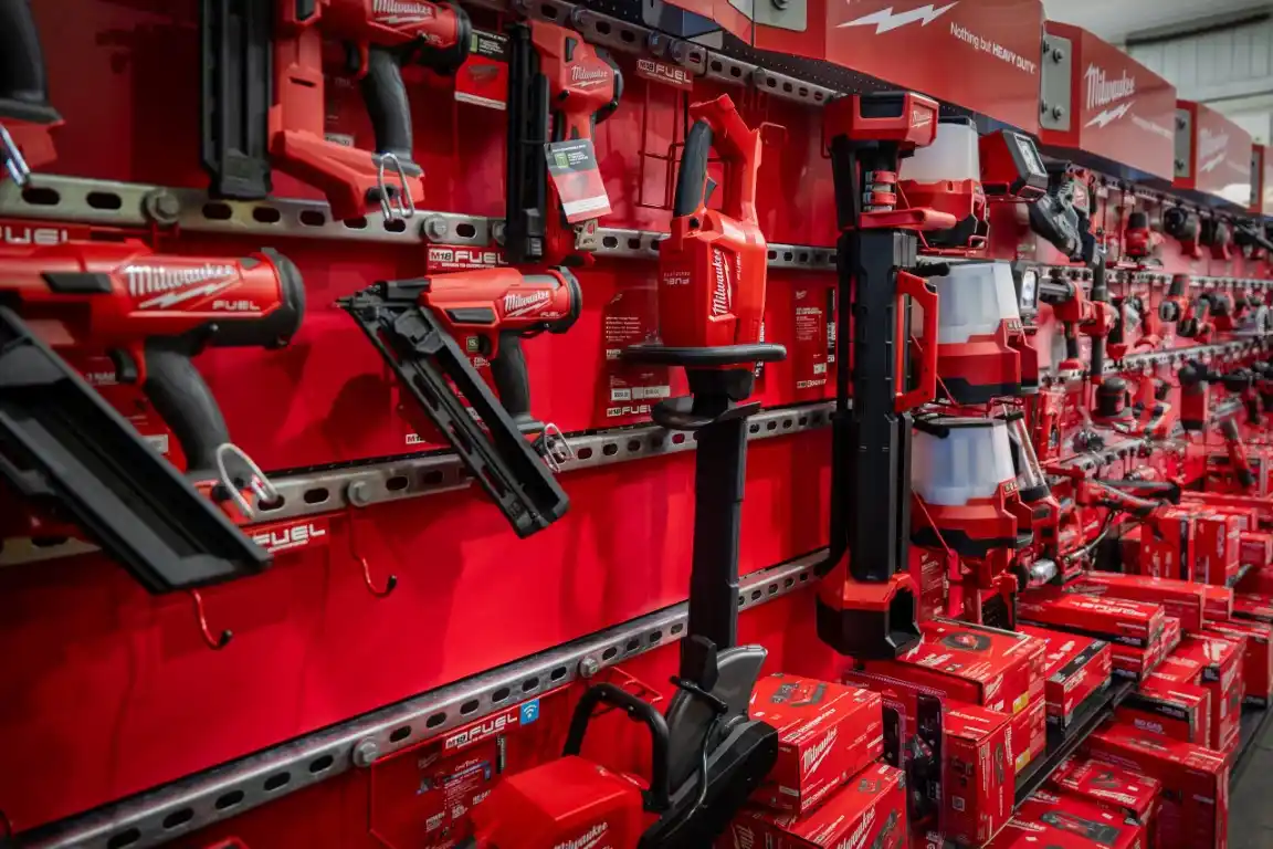 Professional power tools and hardware